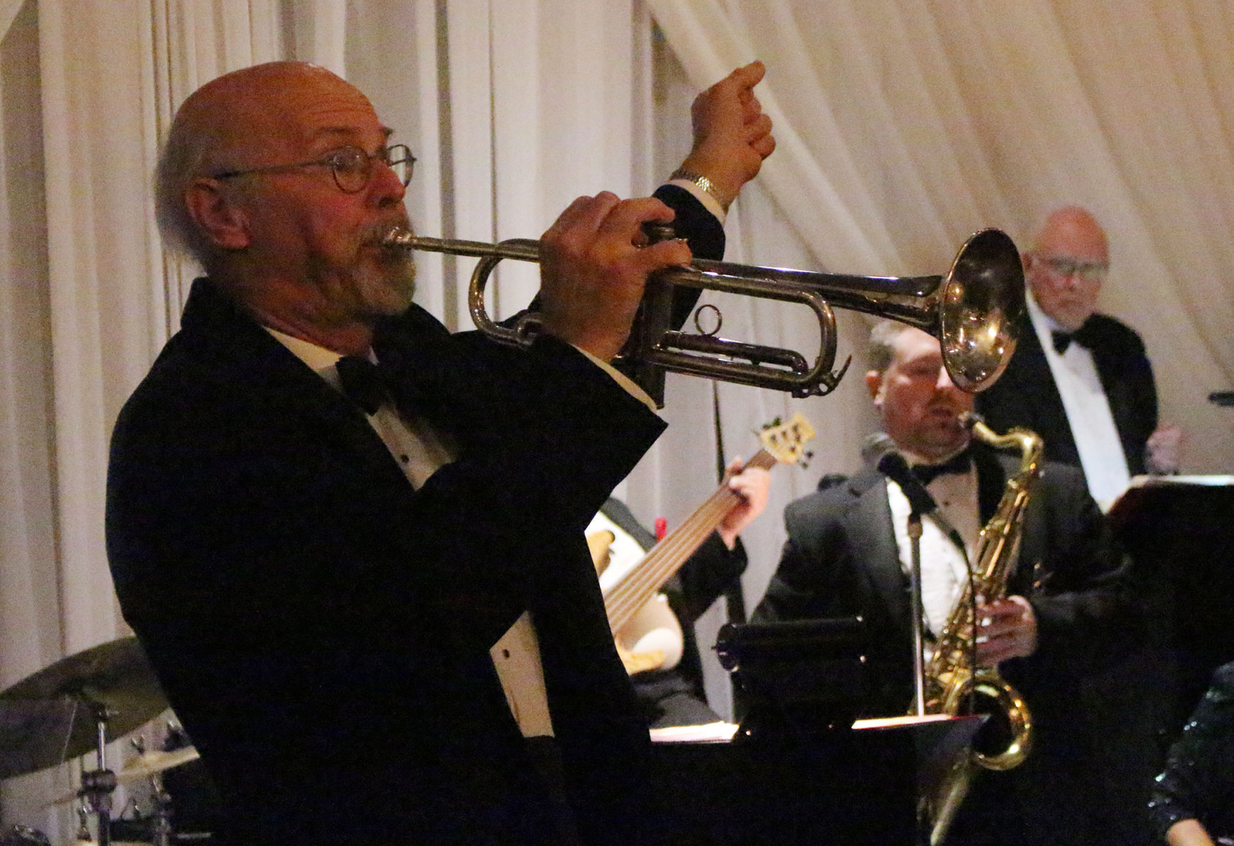 Cheers Big Band